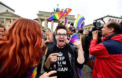 Parliament In Germany Approves Same Sex Marriage The Boston Globe