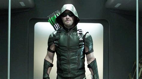 Arrow Season 4 Episode 1 Review Green Arrow Youtube