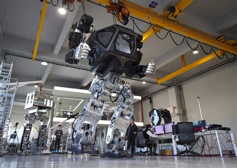 Method 2 Worlds First Manned Bipedal Robot Takes First Steps Tech News