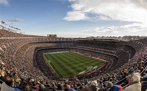 Supporters Ensure A Full Camp Nou For The Decisive Part Of The Season