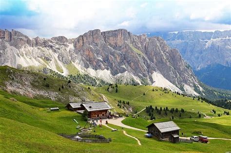 5 Stunning Easy Day Hikes In The Dolomites Italy Tips And Map