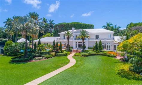 49 Million Waterfront Mansion On Star Island In Miami Beach Fl