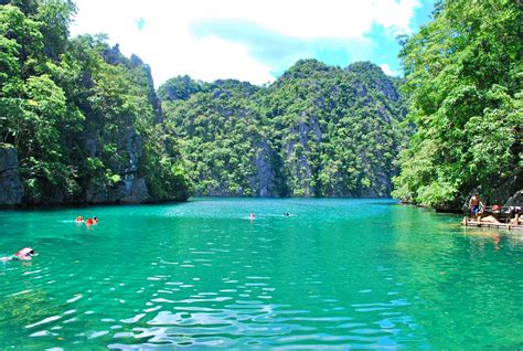 Kayangan Lake Coron Palawan Nomadic Experiences