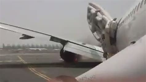 Watch Video From On Board Emirates Crash Landing Captures Panic