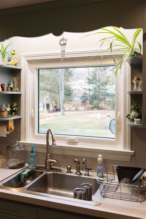 Clean Look Of The Awning Window Over The Kitchen Sink Kitchen Window