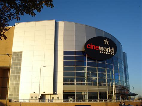 Cineworld Enfield в Лондоне