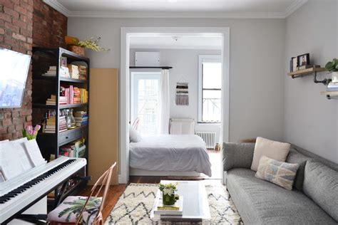 Video House Tour A Super Small Nyc Studio Apartment Apartment Therapy