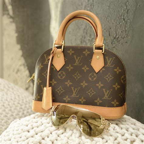 Get the best deals on louis vuitton handbags price and save up to 70% off at poshmark now! Your Gateway to Iconic Pre-Owned Louis Vuitton Items in ...