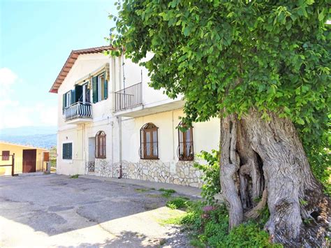 Scopri la zona con vrbo: Case genzano di roma, compro casa genzano di roma in ...