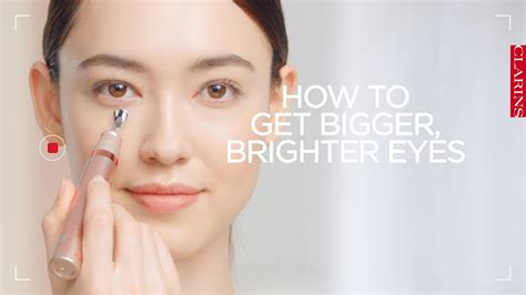 How To Get Bigger Brighter Eyes With V Shaping Facial Lift Eye Concentrate Clarins Youtube