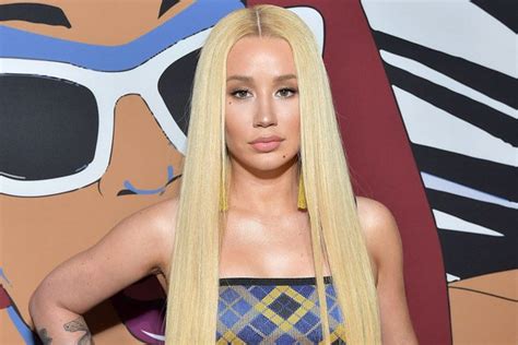 Iggy Azalea Vows To Press Charges After Nude Photos Leak