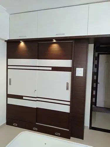 Decentfurniture Brown Modern Bedroom Wardrobes Warranty 5 Year At Rs 1150square Feet In Mumbai