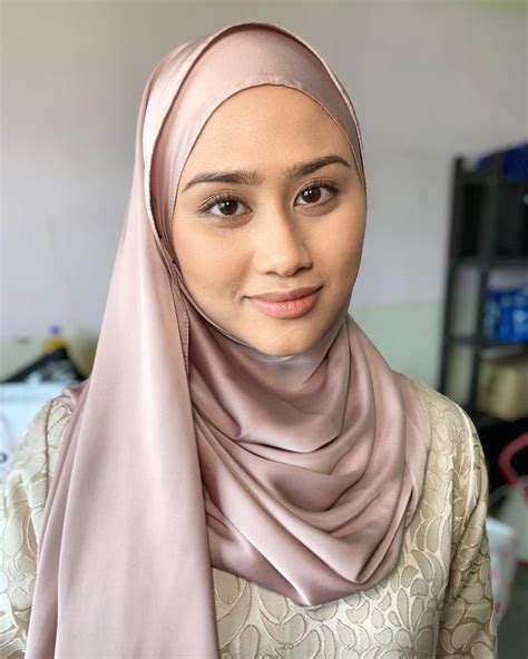 Pin By Entertainment On Aidiliahilda Beautiful Hijab Asian Model Girl Asian Cute