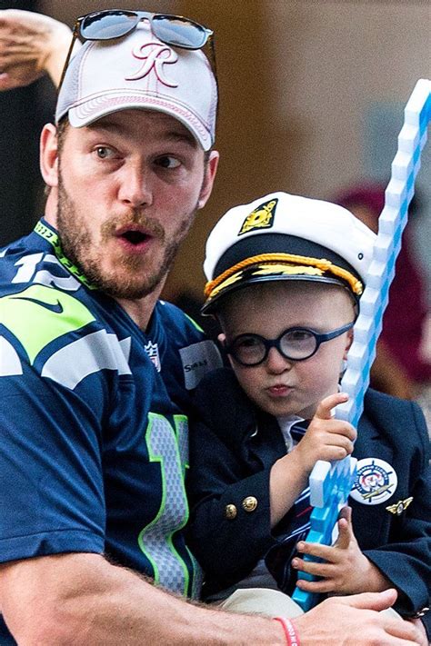 Anna Faris And Chris Pratt S Son Steals The Spotlight During Seattle S