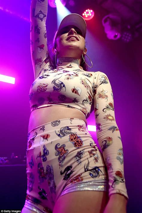 Charli Xcx Flaunts Pins As She Performs In San Francisco Daily Mail