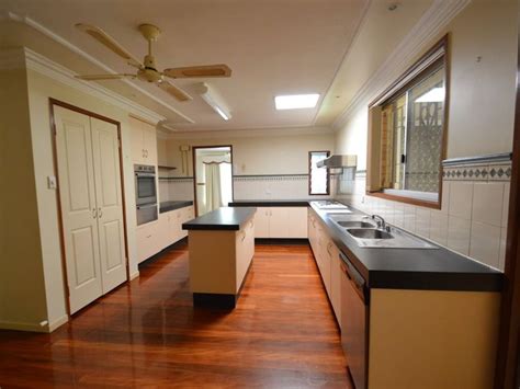 Offering a comprehensive design and supply service for virtually all of your cabinetry needs. Kitchen Renovations Gold Coast | Renew Kitchen and ...
