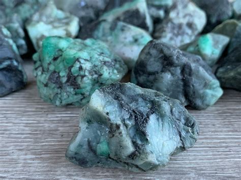 Grade A Emerald Rough Stones 1 2 Inches Raw Emerald Etsy