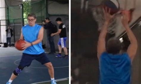 Последние твиты от 阿波罗网唯一官方推号 (@aboluowang). Basketball top5 - 影/政治界的魔獸？連勝文瘦身有成現身新生橋鬥牛 籃下夢幻腳步+輕鬆放籃手已接近籃框