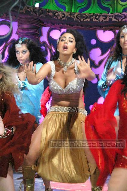 Scandals Shriya Saran Full Hot Cleavage Thigh Boobs Show In Komaram Puli Item Song