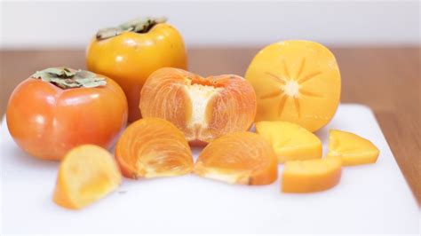 Learn more about this sweet, delicious, and versatile fruit. How to Eat a Persimmon | What do Persimmons Taste Like?