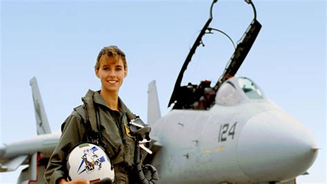 First female U.S. Navy F-14 fighter pilot headlines PGA Tour event