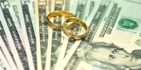Married Couples Who Merge Finances May Be Happier Stay Together Longer
