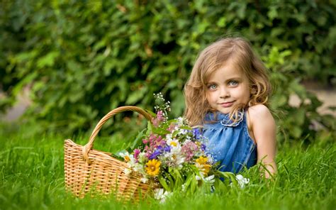 Wallpaper Girl Child Grass Flowers 2560x1600 Goodfon 1067000
