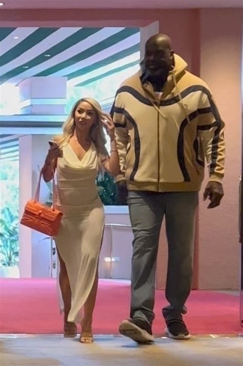 Shaq Sparks A Buzz With Britney Rainer S Dinner Afpkudos