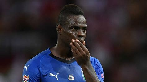 Mario balotelli's style of play. Balotelli had no respect, he deserved to be slapped ...