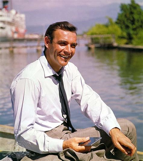 Veja mais ideias sobre filmes, james bond, agente secreto 007. Sean Connery Wore a Hairpiece in Every Original James Bond ...