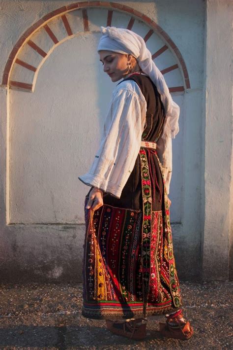 pin-by-svetlana-jeleva-on-bulgarian-traditional-clothes-costumes