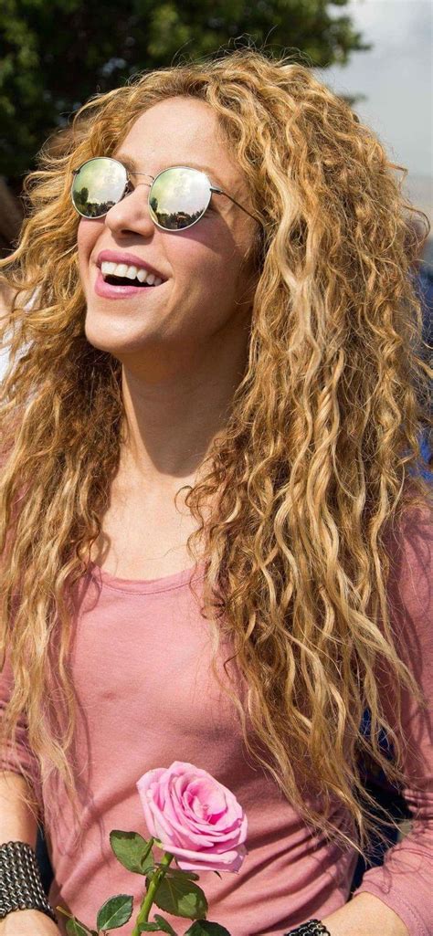 Güzel Bir Gün Shakira Shakira Hips Shakira Style