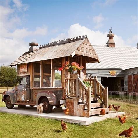 20 creative coops people built for their chickens demilked