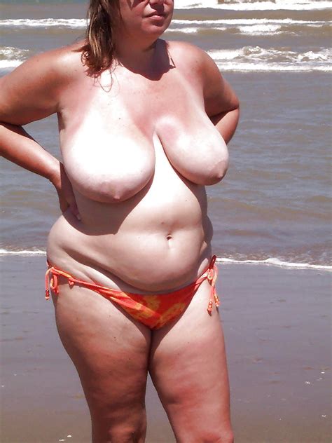 Bbw Women Topless Beach Xxx Porn