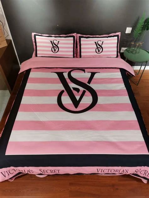 Soft Comfortable Victoria Secrets Bedding Blanket Quilt Coverlet Pillow