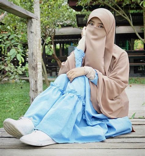 Pin By Unique On Beautiful Muslimahs Niqab Hijab Gown Beautiful Hijab