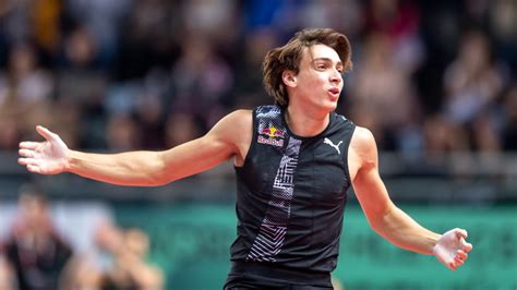 Armand duplantis had organized to fulfill sam kendricks for a coffee in the olympic village in advance of the pole vault levels of competition; Armand Duplantis på egna höjder då staveliten samlades i ...