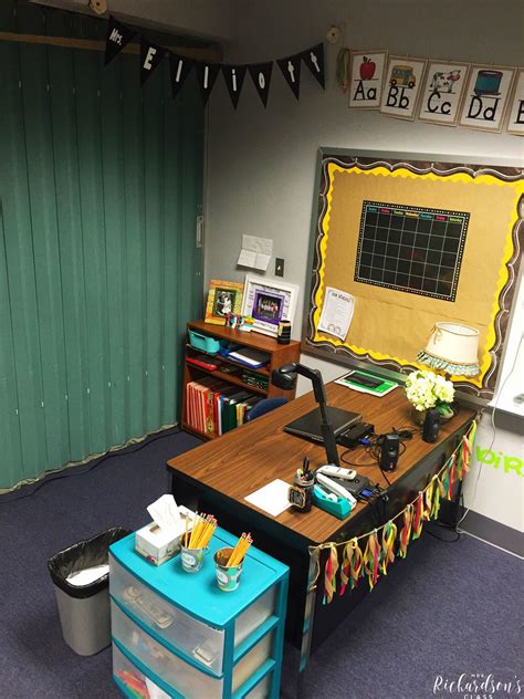 Chalkboard, Burlap, and Bright Classroom Decor | Classroom decor, Burlap classroom, Classroom