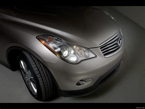 2010 Infiniti Ex Front Angle View Photo Caricos