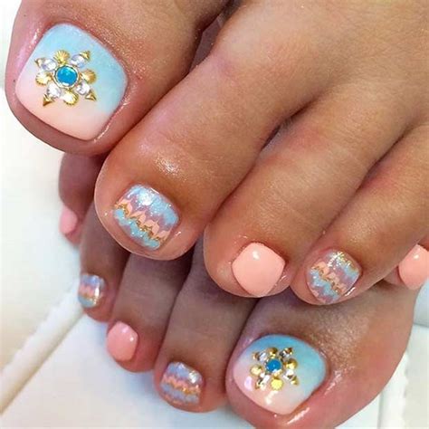 La decoracion de uñas para pies es imprescindible para esas temporadas de verano. uñas mandalas Decoración de Uñas para Pies Fácil