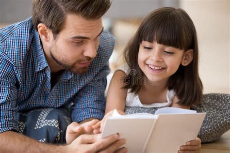 263 Parent Child Reading Home Ethnic Stock Photos Free And Royalty Free