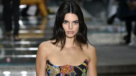 Kendall Jenner Posts Topless Selfies While Drinking Wine Pics Entertainment Tonight