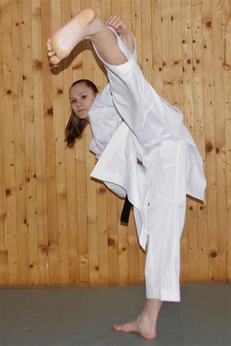 emily skilledfemfighters self defense martial arts karate martial arts martial arts girl