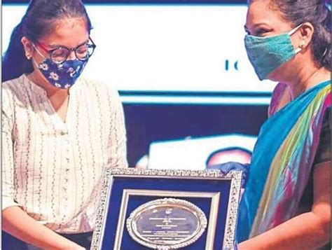 Mumbai School Holds Founders Day Event Awards Toppers Hindustan Times