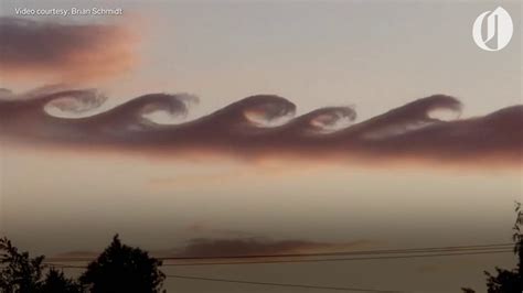 Rare Wave Like Cloud Appears In Portland Skies Youtube