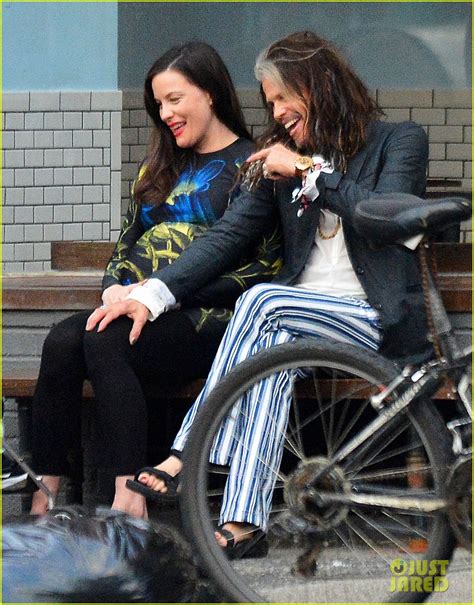 Liv Tyler Gets In Father Daughter Bonding With Dad Steven Tyler Photo 3690326 Liv Tyler