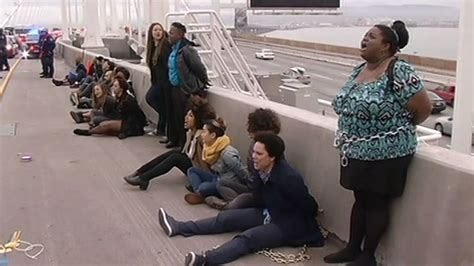 25 Protesters Arrested After Shutting Down Westbound Bay Bridge Traffic Abc7 San Francisco