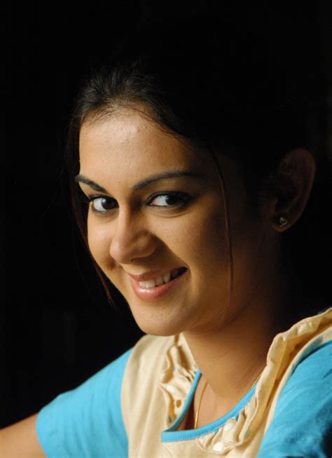 Celebrity World News Summary 2011 Telugu Actress Kamna Jethmalani Hot Photo Gallery