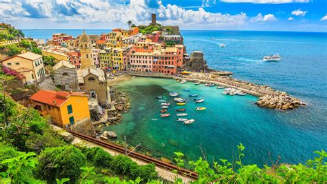 Exploring Cinque Terre A Travelers Guide To Italys Enchanting
