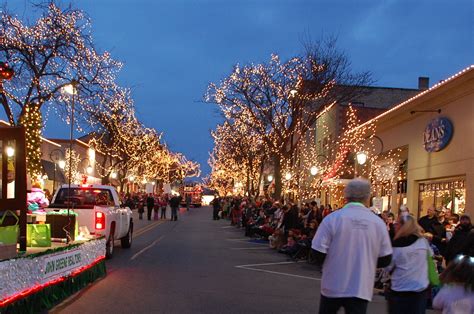 Naperville Kicks Off Holiday Season With Fun And A Good Time